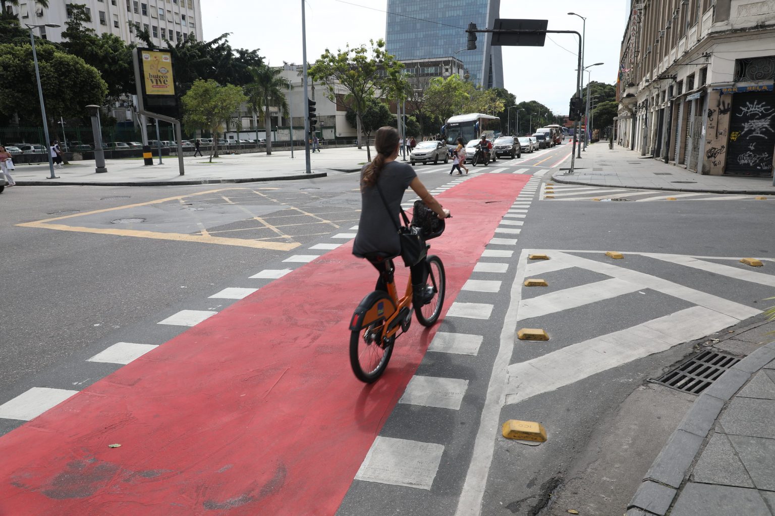 Rio é a sexta pior capital brasileira para andar de bicicleta