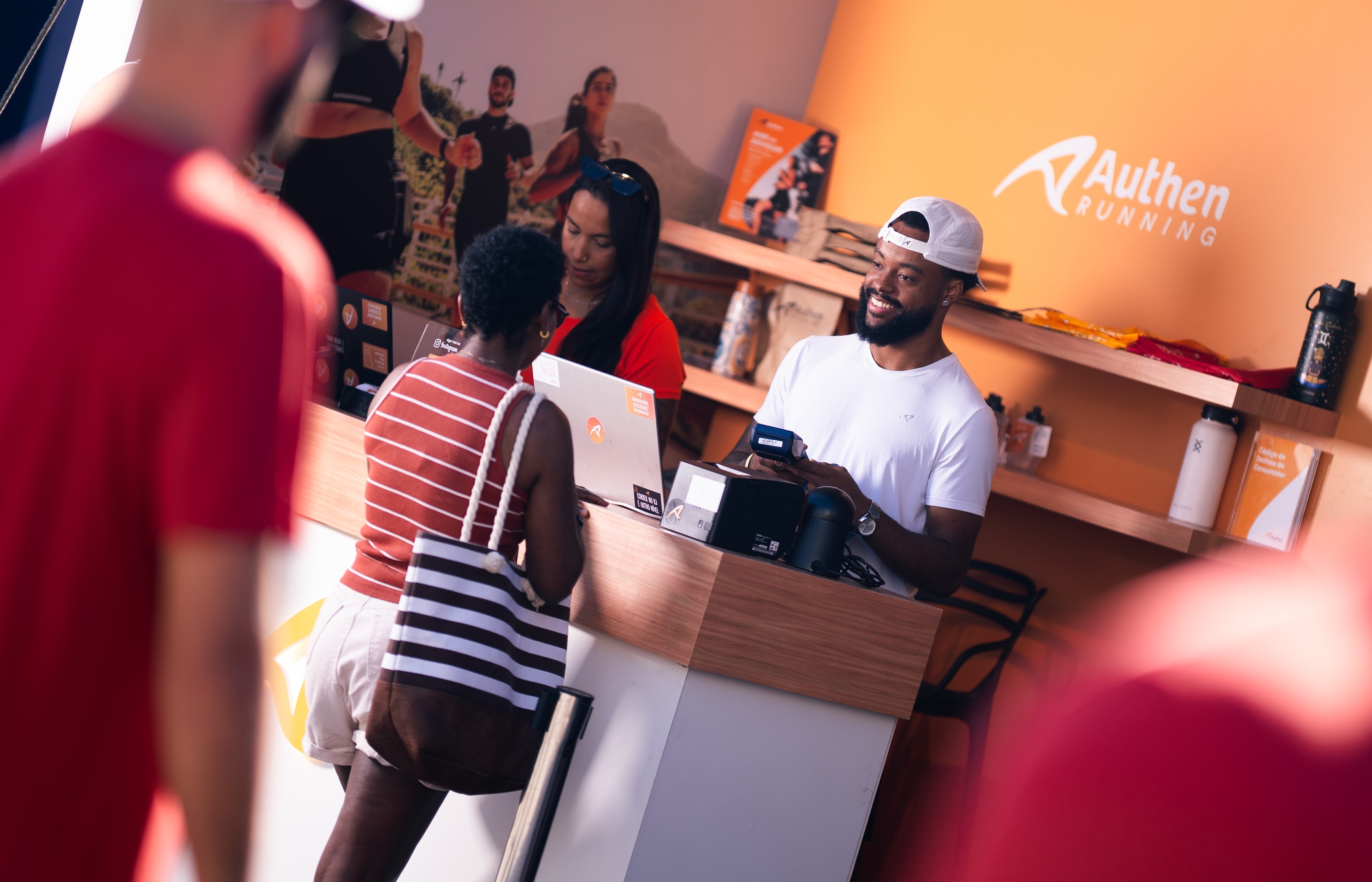 Mega Bazar da Authen chega ao Rio com roupas de corrida a partir de R$ 25