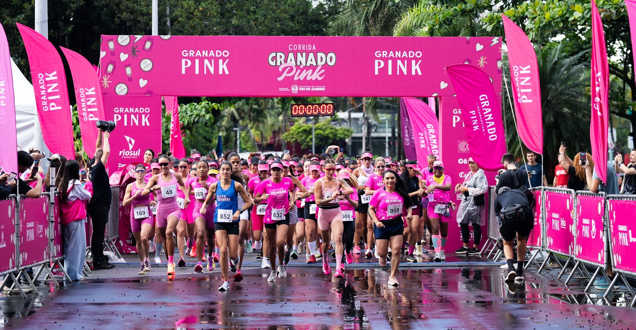 Outubro Rosa: nem a chuva tirou o pique das corredoras